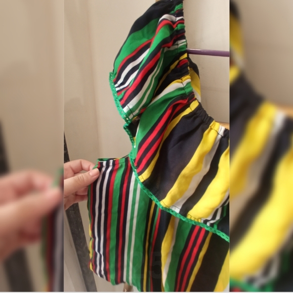 🌺🌼🌻Off the Shoulder Striped Top - Picture 2 of 5